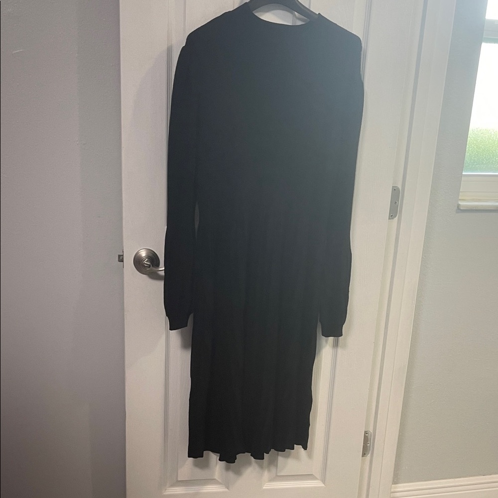 Draper James RSVP Elegant Black Long Sleeve Sweater Dress